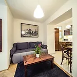 St. George Apartman *